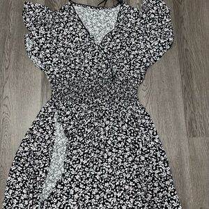 WINNERS Floral DRESS
